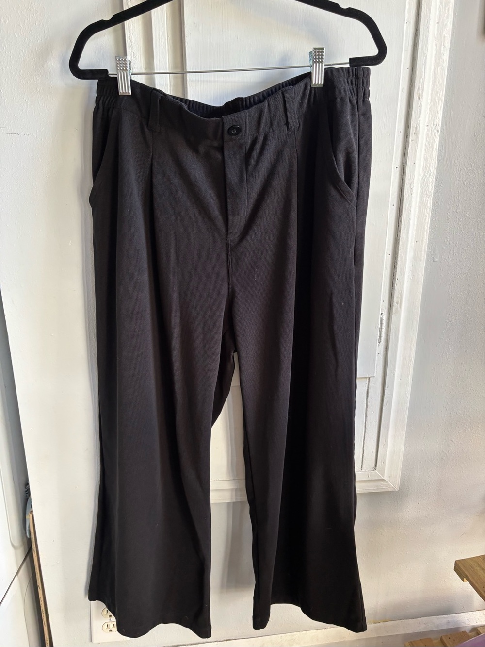 Women's Black Pull-On Straight-Leg Trousers